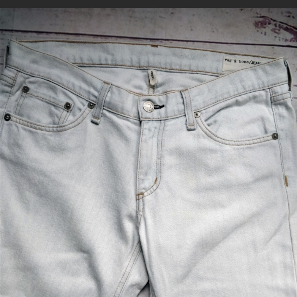 Rag and Bone “Skinny” Jeans in Bleach Light Wash - Picture 5 of 7